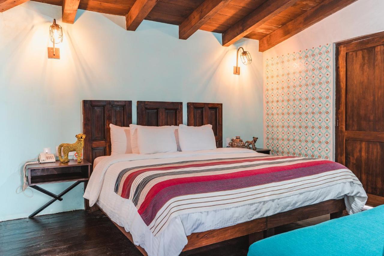 Yox Hotel Boutique San Cristóbal de Las Casas エクステリア 写真 A bedroom at the hotel