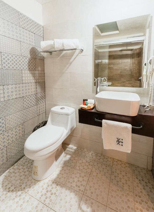 Yox Hotel Boutique San Cristóbal de Las Casas エクステリア 写真 Bathroom