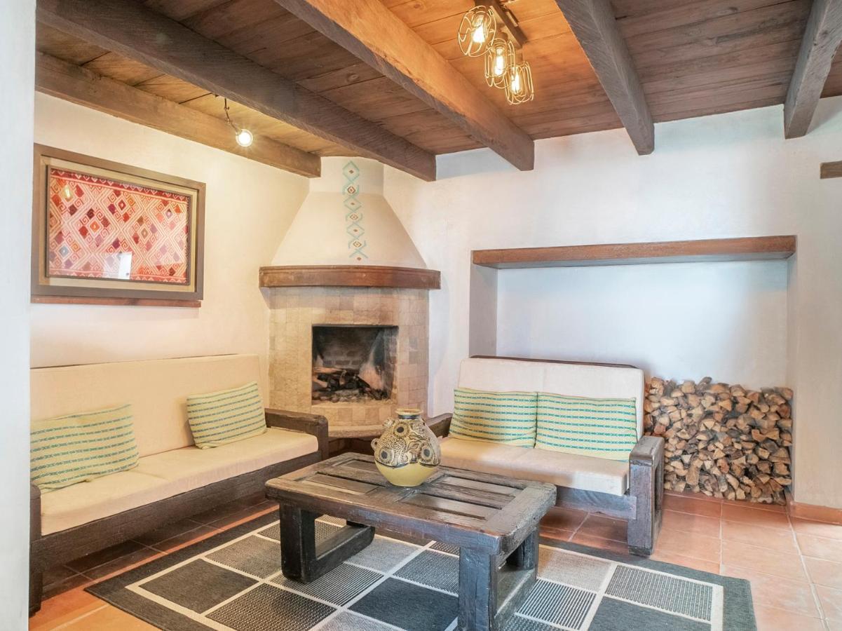 Yox Hotel Boutique San Cristóbal de Las Casas エクステリア 写真 Interior of the house